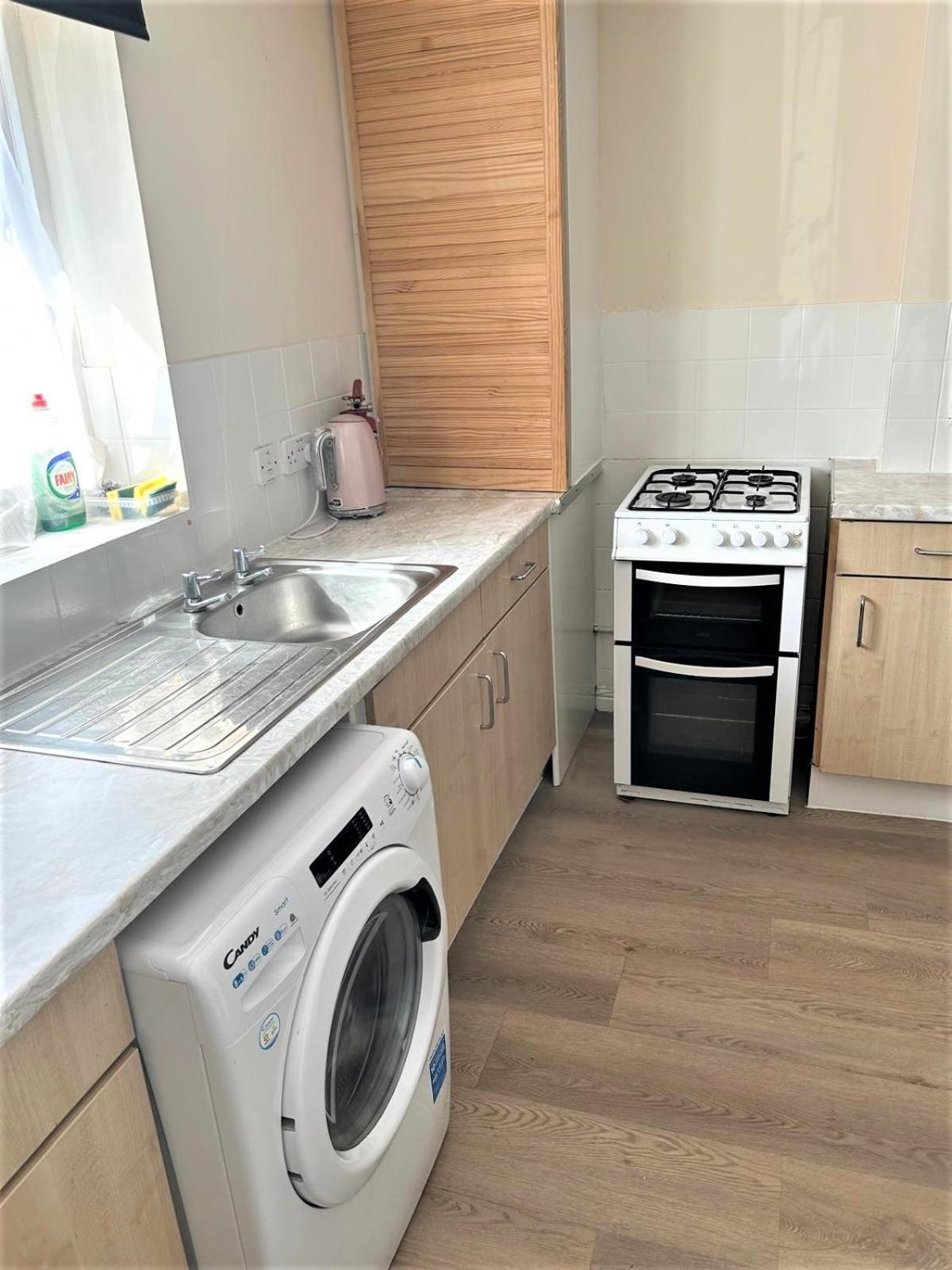 London Zone 2 Lovely 4 Bedroom Apartment - 3 Trowbridge Road Exteriér fotografie